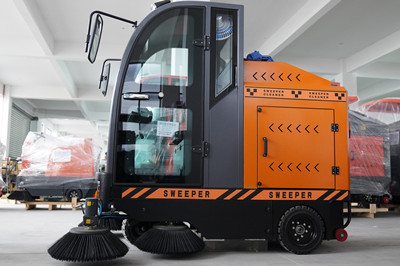 施工現場應選擇哪種掃地機?